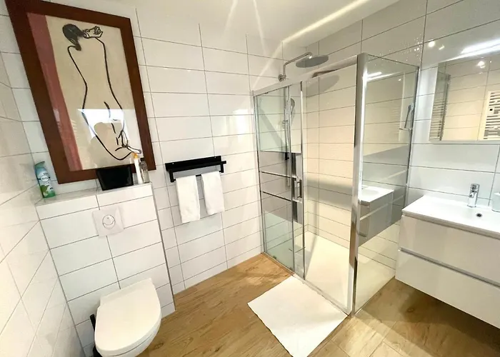 Magnifique 2 Pièces, équipé, Terrasse Privée Appartement